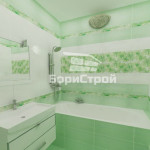 Дизайн ванны в бирюзовых и белых цветах